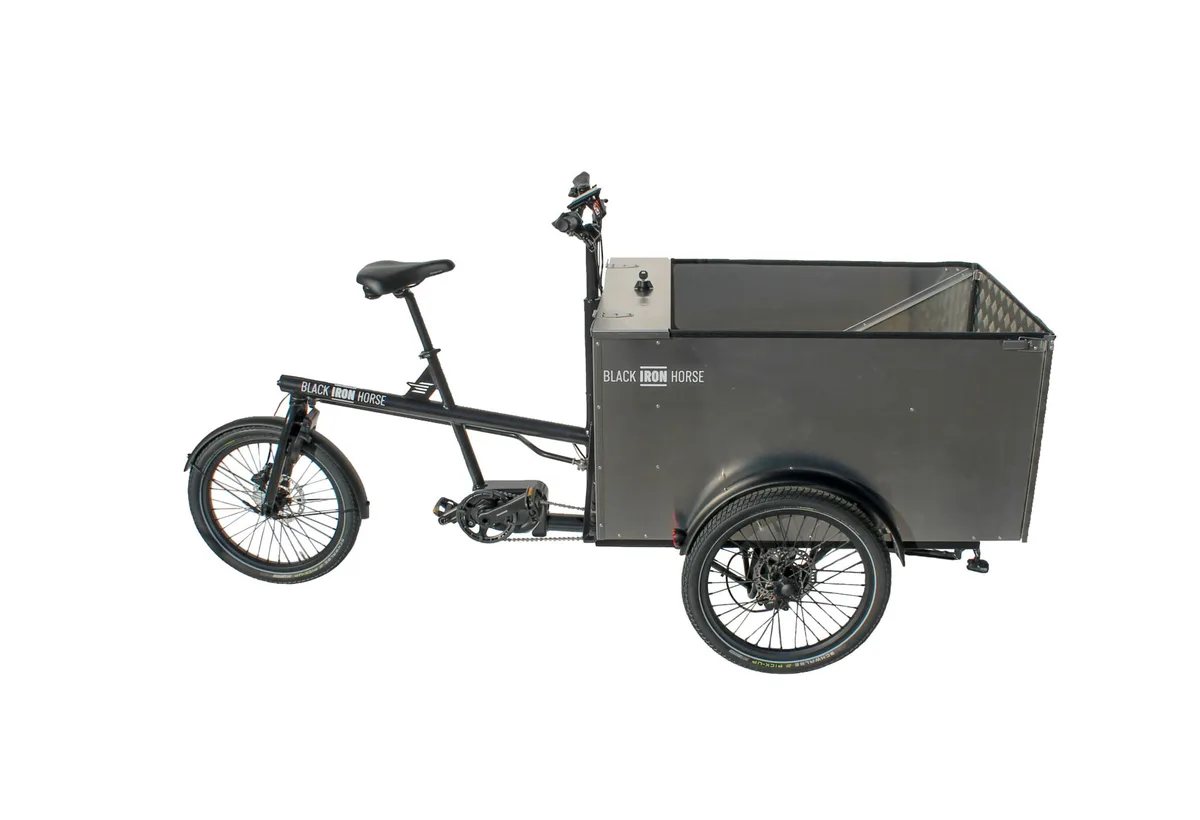 Black Iron Horse the OX (Multi Box) — produktfoto via Ladcyklen.dk